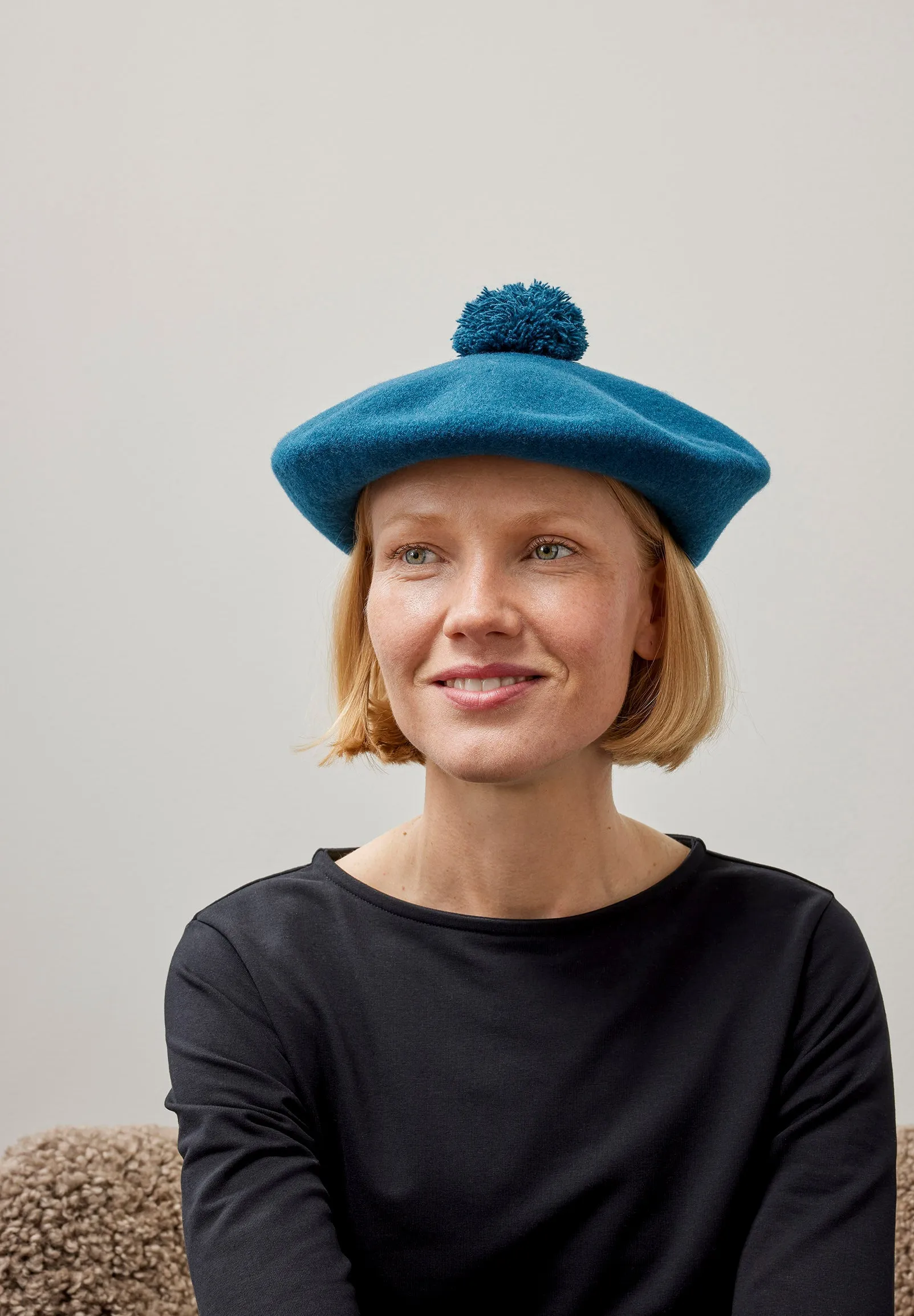 Pom Pom Beret Sea Blue