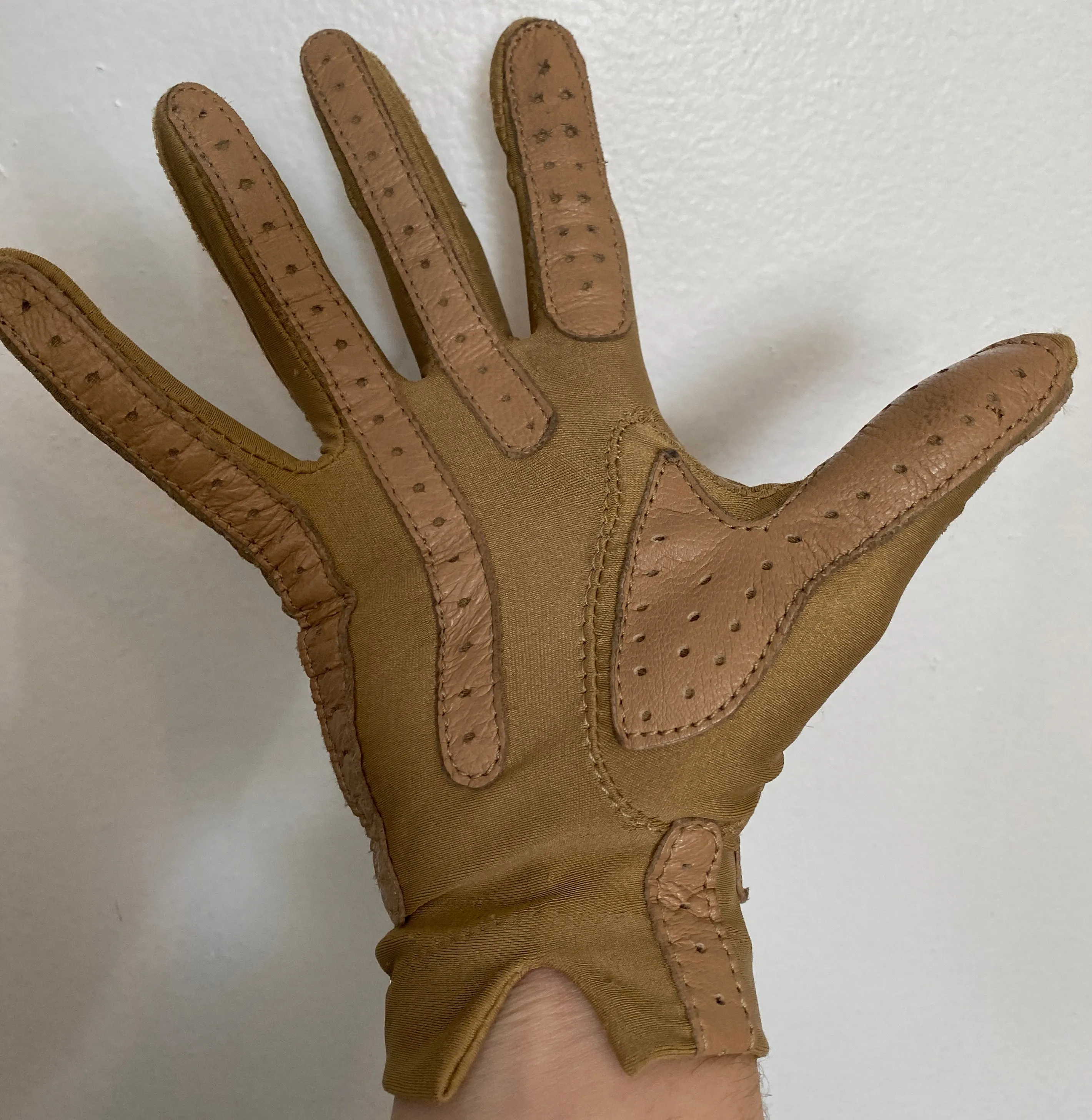 Vintage Nude Tan Leather Stretch Driving Gloves