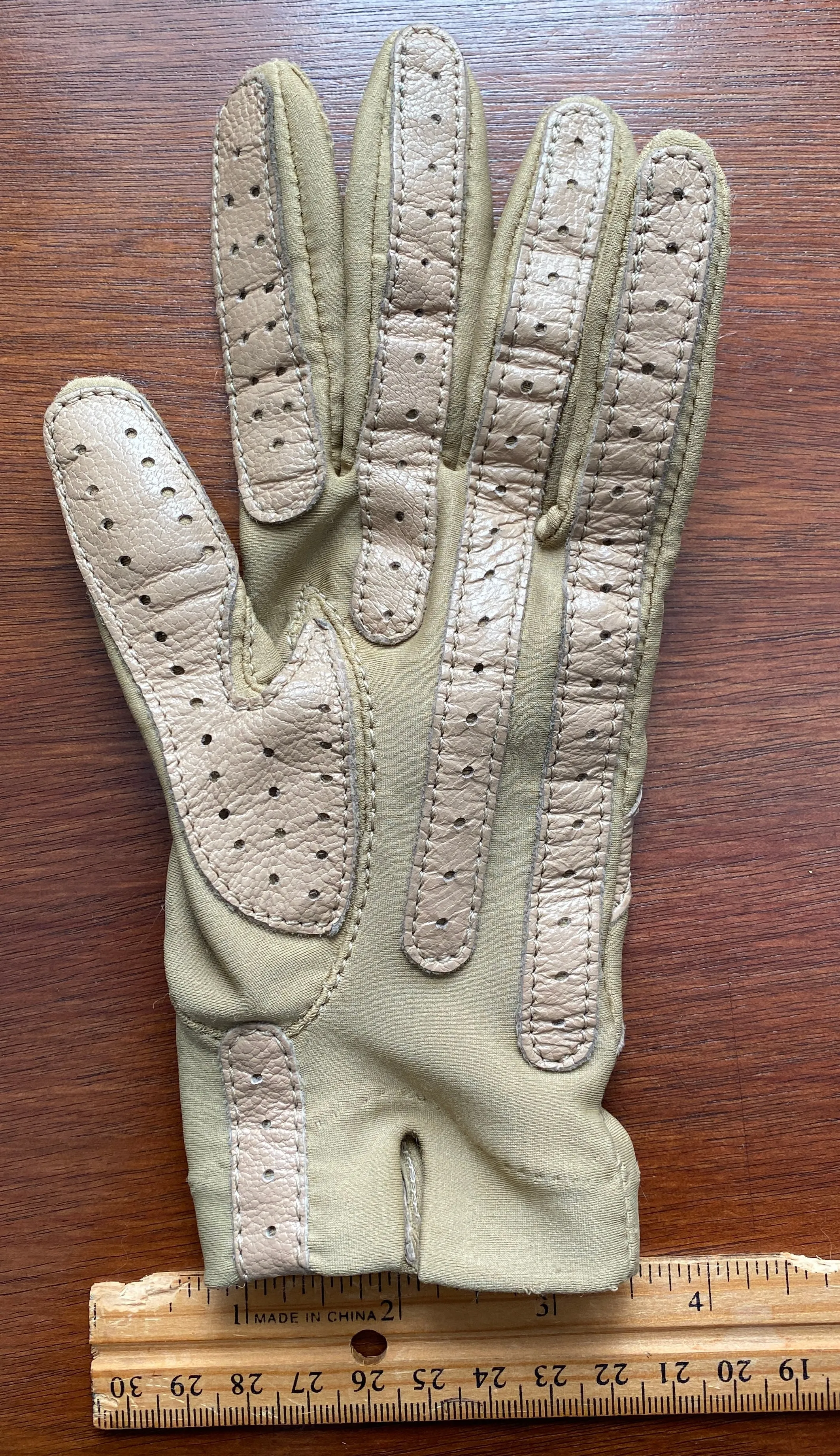 Vintage Nude Tan Leather Stretch Driving Gloves